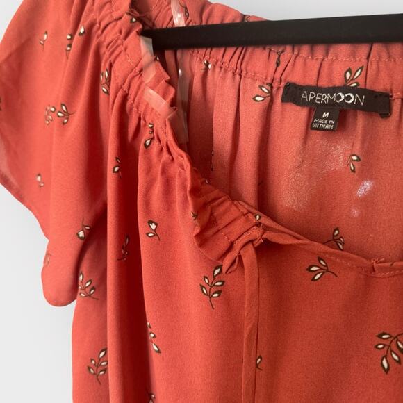 Papermoon off shoulder smocked blouse - Picture 2 of 5